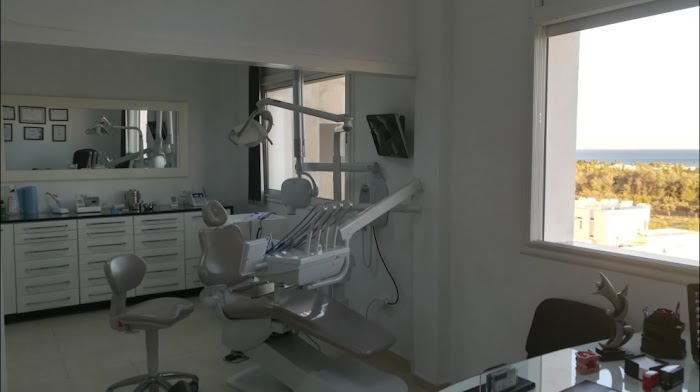 Dentiste à Hammamet Dr. Abir Tlili, Hammamet, Nabeul, TN