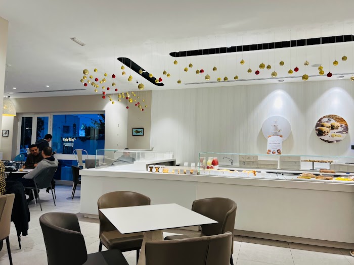 Gourmandise Bouzayene, Av. Mohamed Jmal, Sfax, Sfax, TN