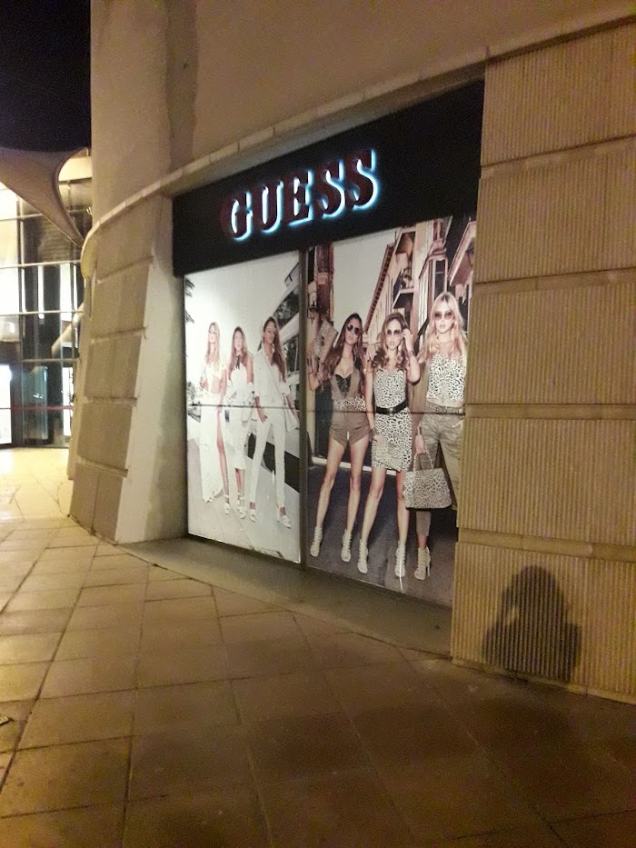 Guess, Tunis, Gouvernorat de l'Ariana, TN
