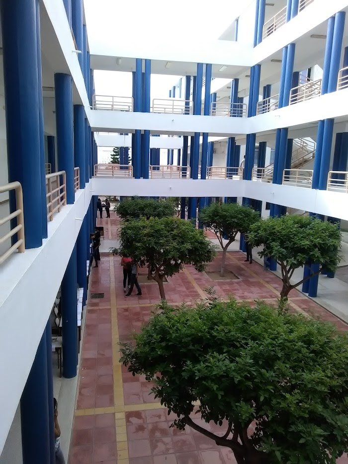 Institut Supérieur d'Informatique et de Mathématiques de Monastir, Monastir, Monastir, TN