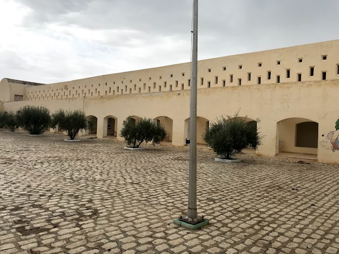 Institut Supérieur des Etudes Technologiques Kairouan, P2, Reggada, Gouvernorat de Kairouan, TN