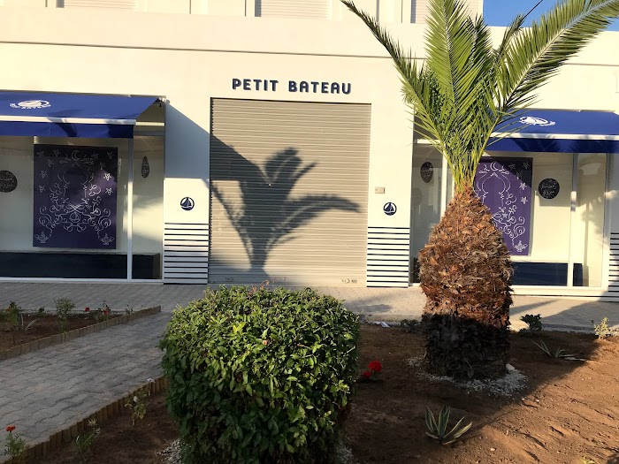 Petit Bateau La Marsa, Av. Taieb Mhiri, 32 bis, Marsa, Tunis, TN