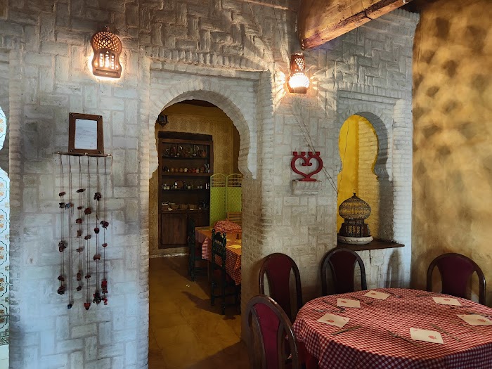 Restaurant Dar Deda ⵍⵇⵀⵡⴰ ⵄⵉⵜ ⴷⴻⴷⴰ, Ave Abdul kacem Chebbi, Tozeur, Tozeur, TN