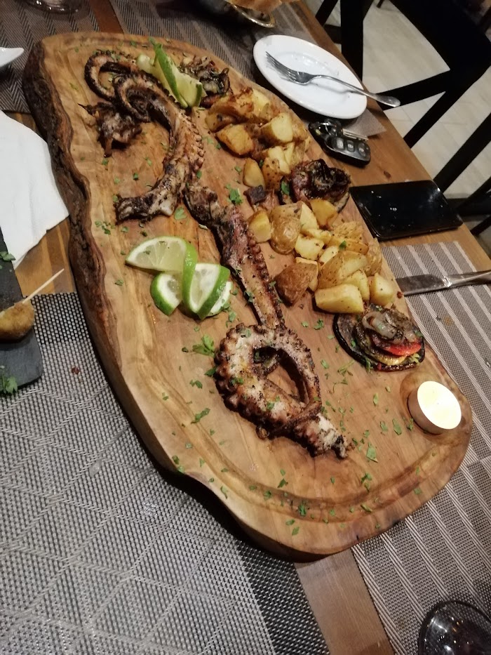 Roosevelt Resto Lounge, Av. Franklin Roosevelt, 79, La Goulette, Tunis, TN