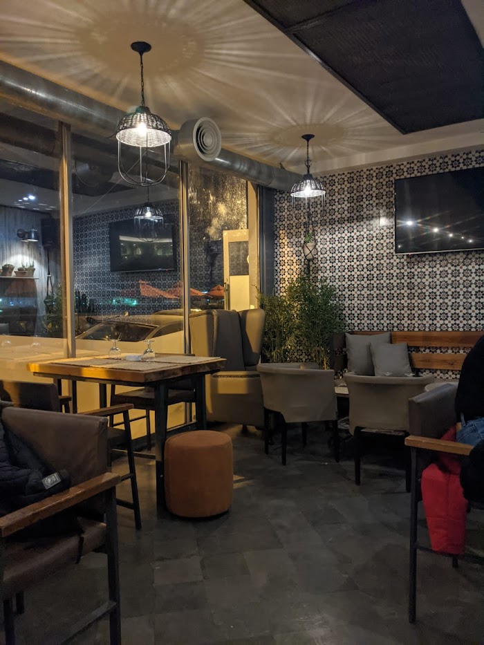 Vin sur Vin, Rue Ali Bach, 20, La Goulette, Tunis, TN