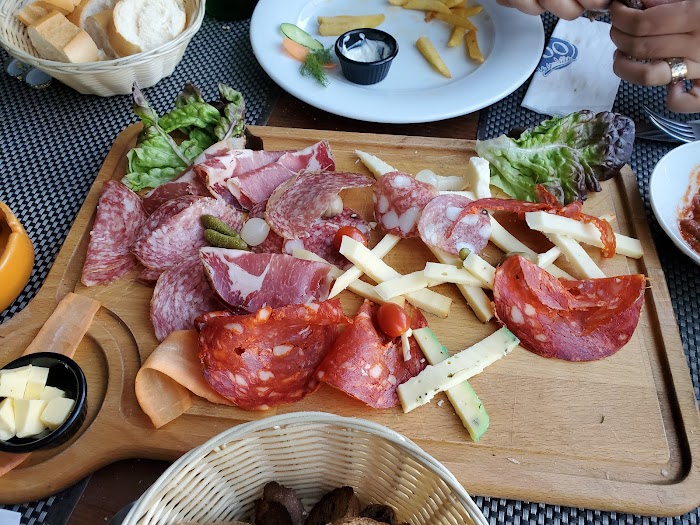 Rock'n'Rolla La Goulette, Pass. Ali Bach hamba, 20, La Goulette