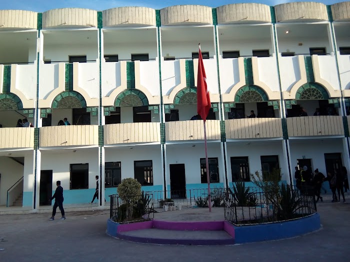 المدرسة الإعدادية بالمروج 5, El Mourouj, Ben Arous, TN