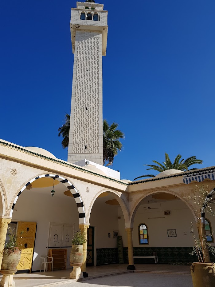 مسجد عمر الخطاب الكرنيش سوسة, Rue Ribat, Sousse, Gouvernorat de Sousse, TN