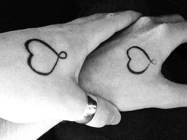 tatouage couple coeur 