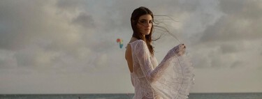 Susana Molina a la combinaison Ibiza de nos rêves : le design en dentelle blanche signature de Charo Ruiz 