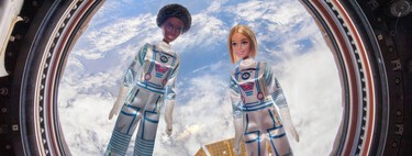 La nouvelle astronaute Barbie a littéralement exercé le métier et s'est rendue à la Station spatiale internationale 