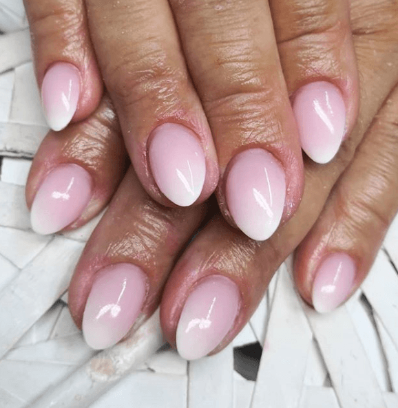 Ongles des baby-boomers 2021