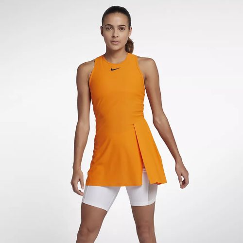catalogue-sportswear-femme-jupe-nike-court-tecknit-cool-slam