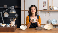 Présentation de Kintsugi : restaurer votre poterie avec de l'orUn cours par Clara Graziolino, artiste céramiste et experte en Kintsugi