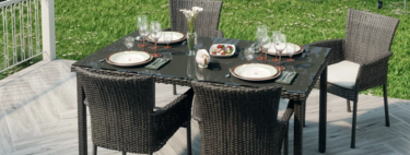 Leroy Merlin vous propose les plus belles tables et chaises de jardin de la saison pour profiter de l'été
