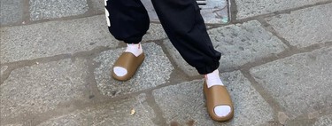 Decathlon a parfaitement reproduit les fameuses tongs Yeezy et sold out en quelques jours : c'est pourquoi ces sandales sont à moins de 24 euros 