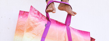 Voici les sacs tie-dye d'IKEA qui pourraient bientôt se vendre, faisant partie de la nouvelle collection Kåseberga 