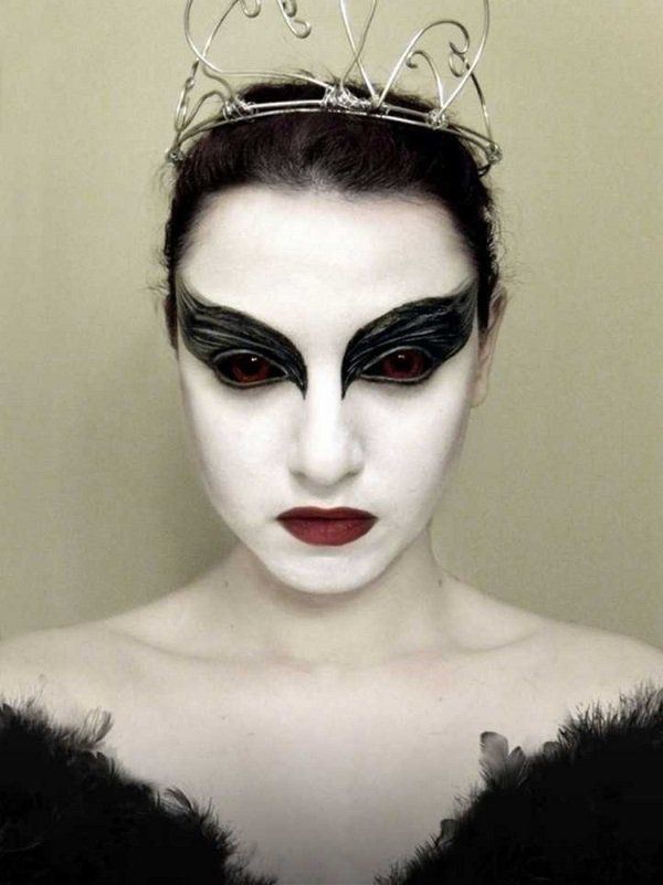 maquillage halloween sorcière cygne noir