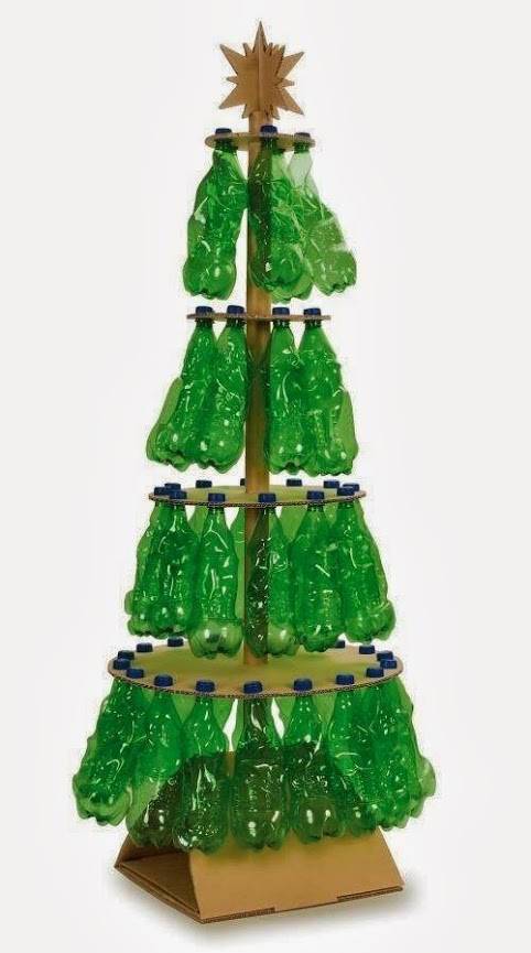 Sapin de Noël recyclé fabriqué à partir de bouteilles