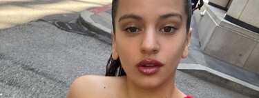 Rosalía porte la veste préférée de cette saison et se fait couper les cheveux