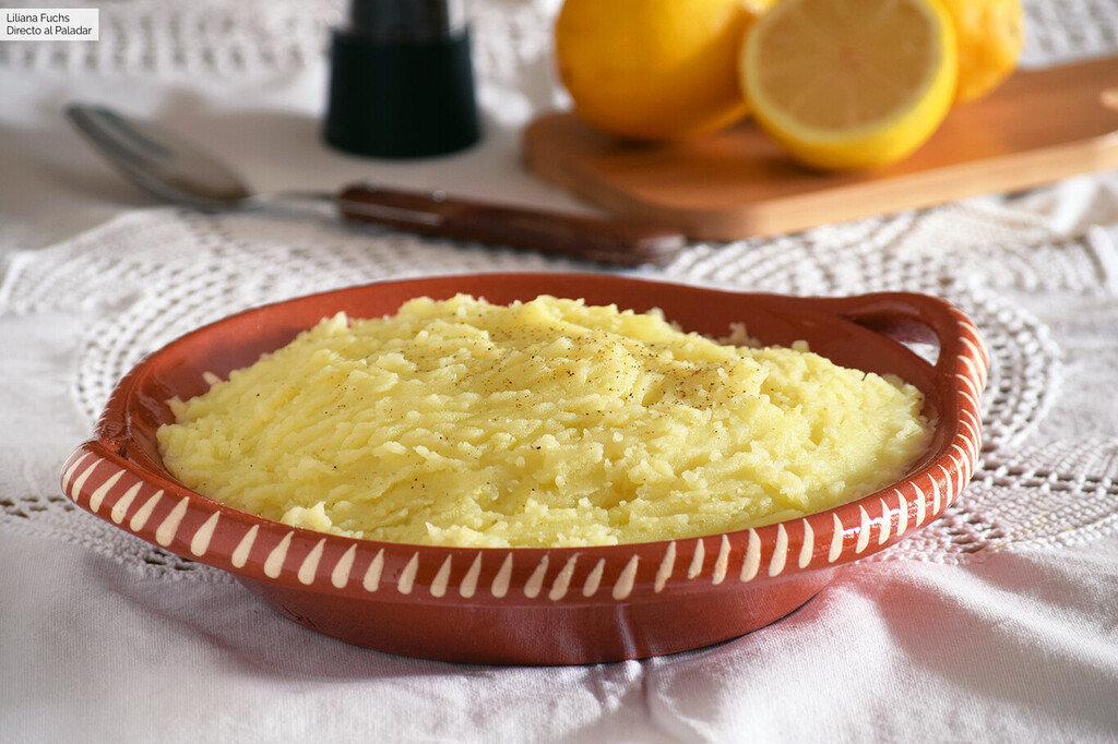 La recette de la purée de pommes de terre au citron huileux, un plat de grand-mère, simple et délicieux