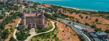 Dans cette petite ville, à seulement 48 minutes du centre de Madrid, se trouve le château de conte de fées le mieux conservé de la capitale.