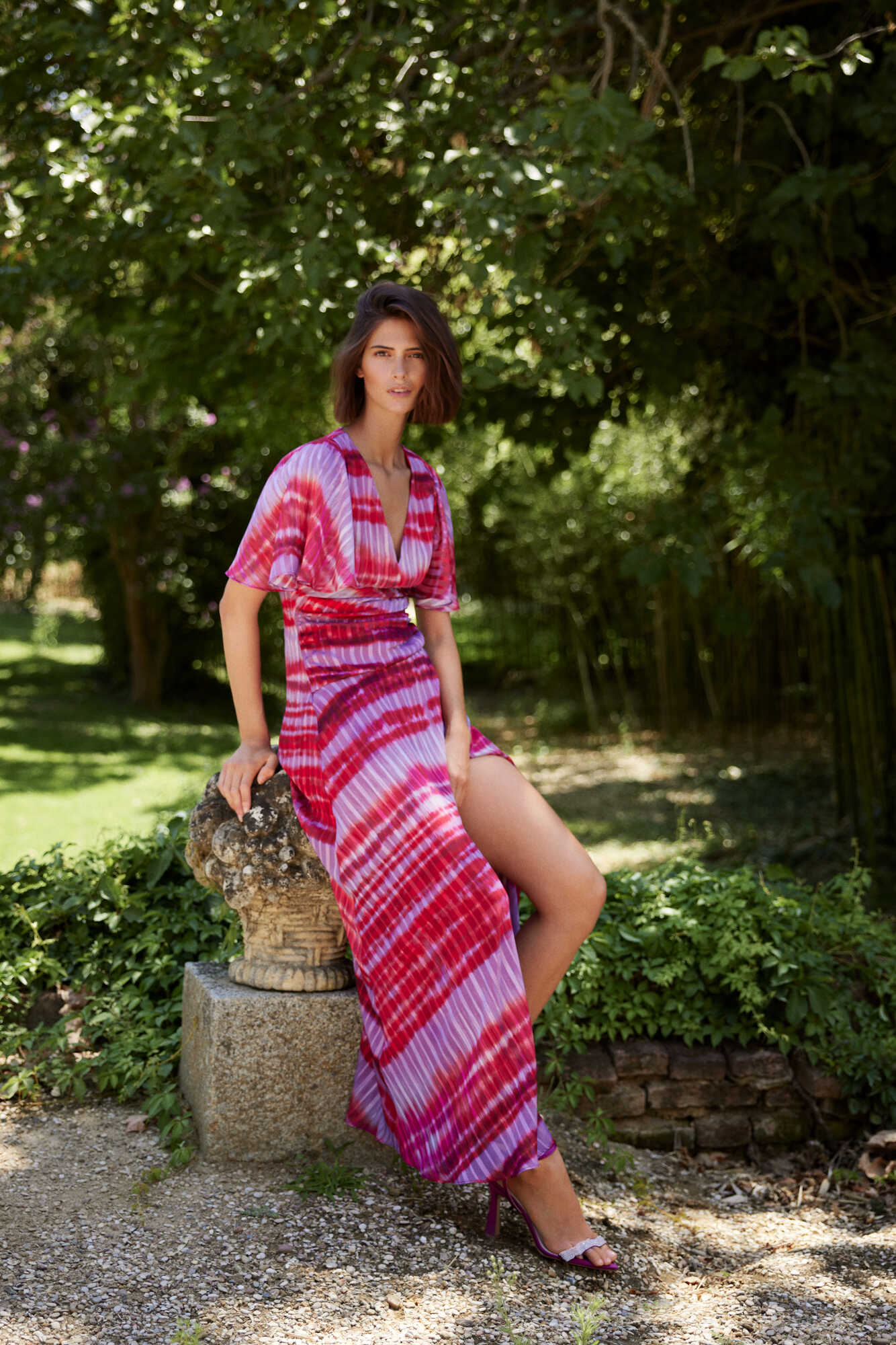 robe imprimée tie-dye avec plis à la taille