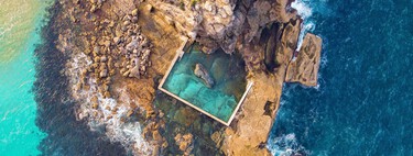 Quatre impressionnantes piscines naturelles, construites contre la mer, sont d'eau salée