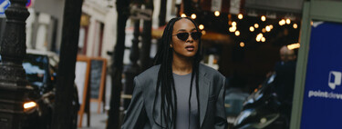 Le look de bureau ultime pour les gauchers : soyez la plus chic avec un blazer, un débardeur et un pantalon 