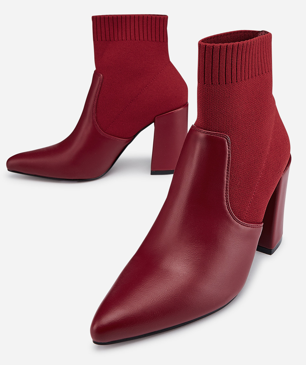 Bottines style chaussette à talon carré effet cuir bordeaux.finition pointue