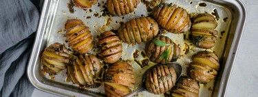 Pommes de terre cuites à l'air friteuse : un dîner rapide et facile qui rendra votre grand-mère fière